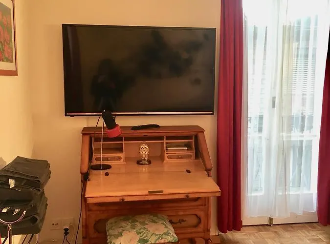 Bed & Breakfast Dakini's Bed & Breakfast Zurich