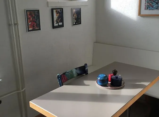 Dakini's Bed & Breakfast 3*